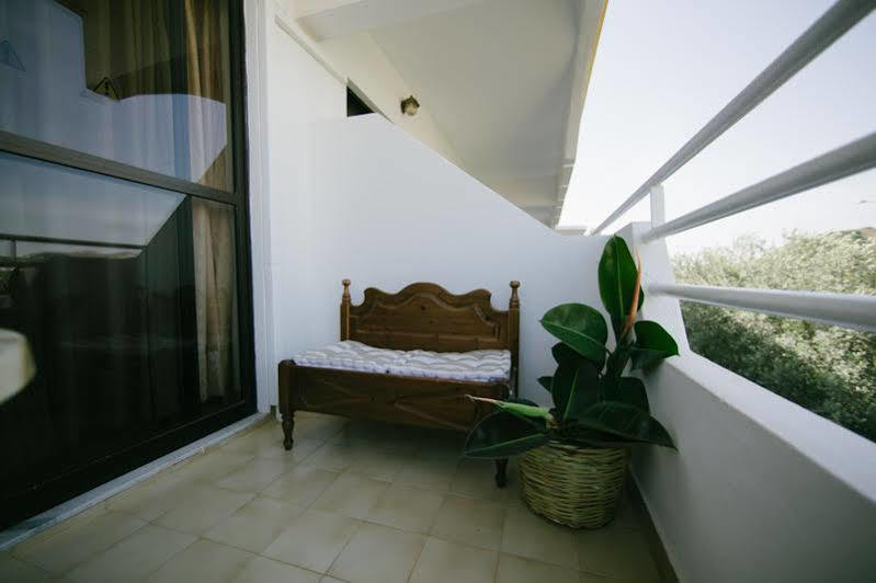 פליראקי Gorgona Studios מראה חיצוני תמונה